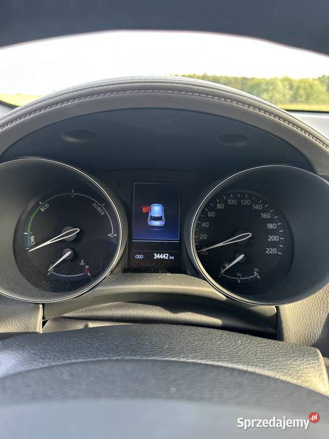 Toyota CHR 20 Hybrid Executive Rok produkcji 2022 C-HR Leszno