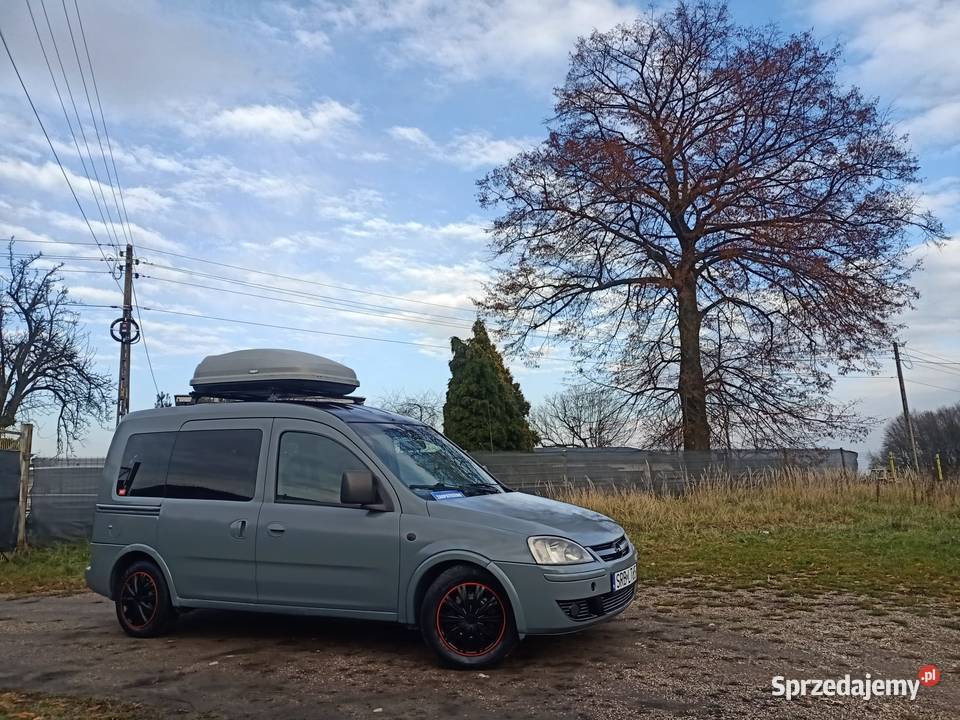 Opel combo c tour osobowy 17 disel Rok produkcji 2003 Mikołów sprzedam
