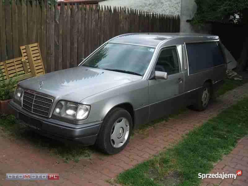 MercedesBenz E 250 karawan pogrzebowy 1995 Rok produkcji 1995 lubelskie Lublin sprzedam