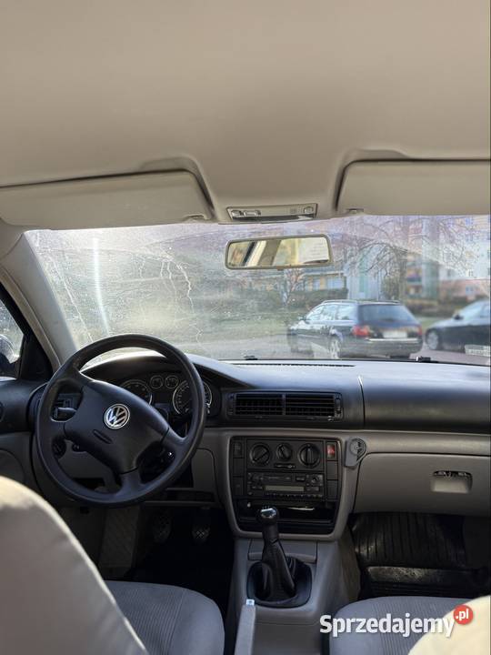 VW PASSAT 2002r 16 Benzyna Rok produkcji 2002