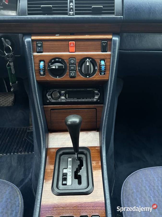 Mercedes w124Benzyna 26Stan 160KM Poznań sprzedam