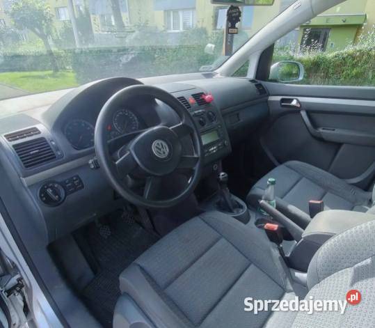 VW Touran 16 fsi 85KM Pyrzyce