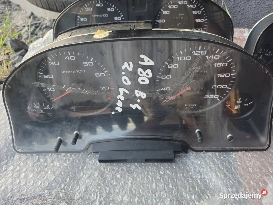 Licznik Audi 80 B4 benzyna 20 UN4 dolnośląskie Chojnów
