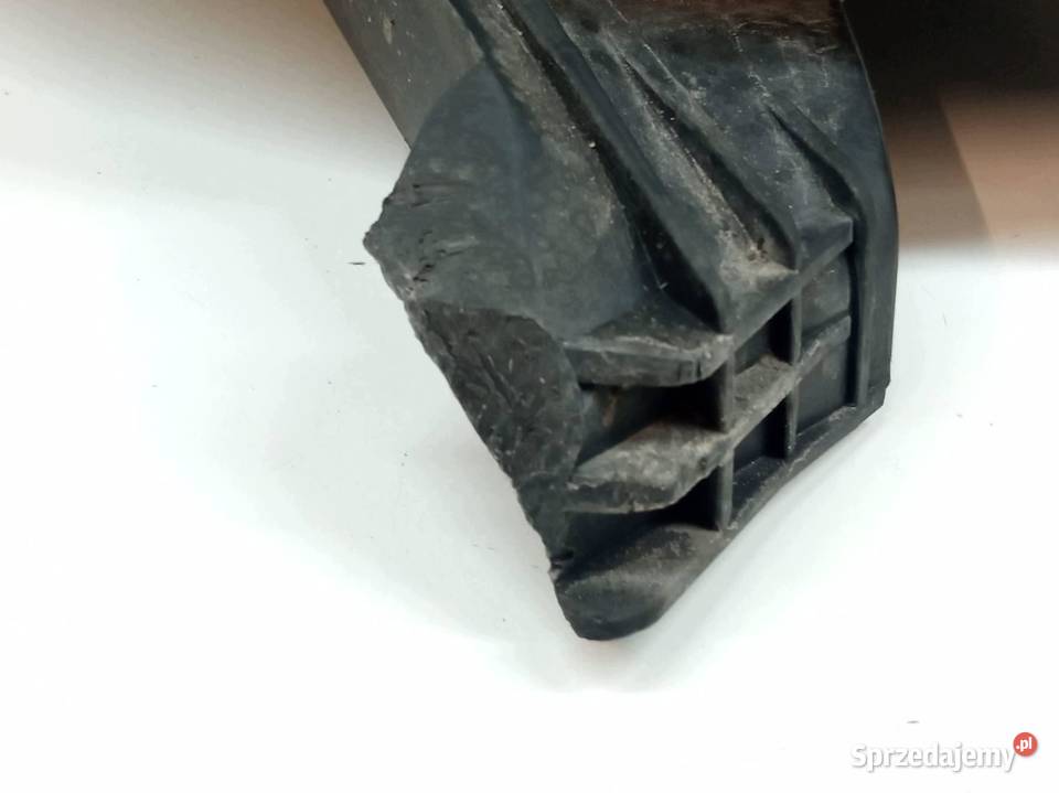 LAMPA PRZÓD PRAWA EUROPA 811100H030 Peugeot 107 osobowe Lampy przednie