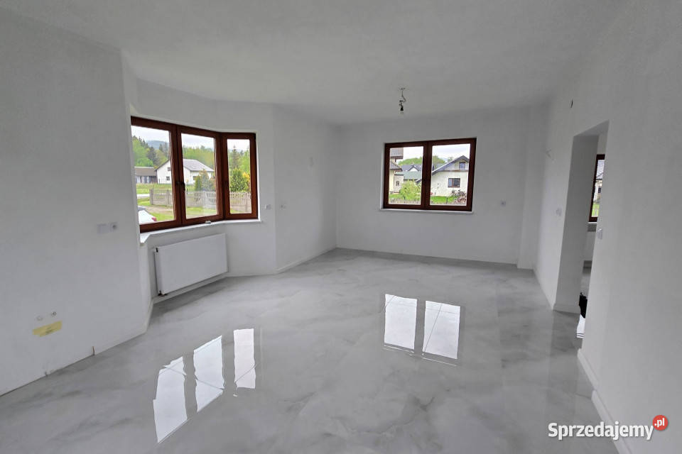 Dom wolnostojący 400m2 Działka 23a Brunary
