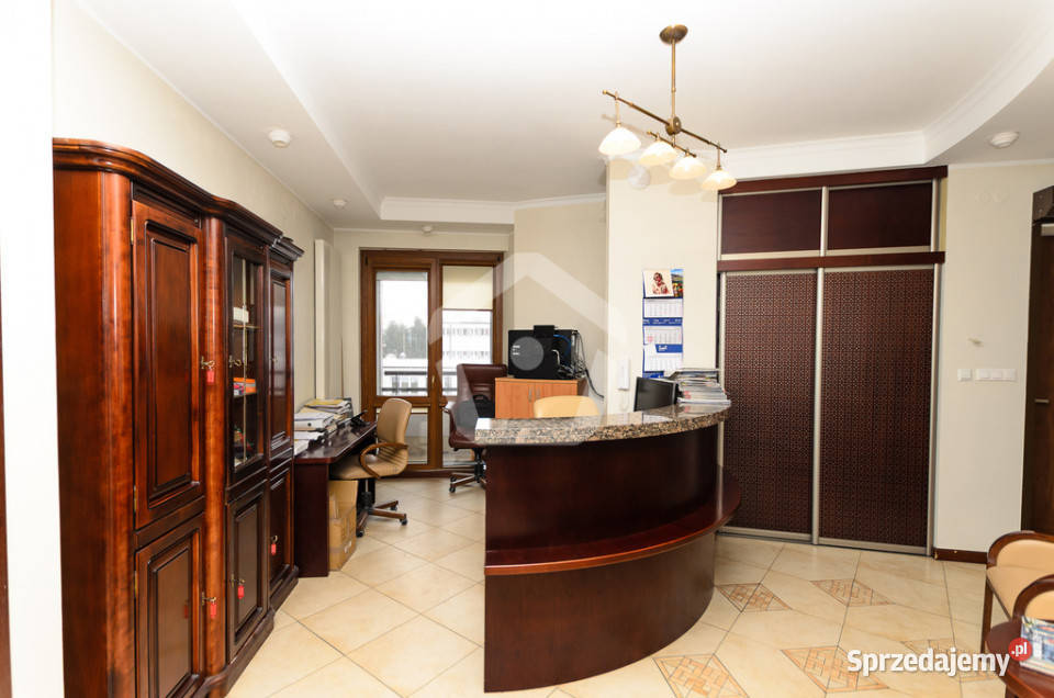 Duże ieszkanie w kamienicy w ścisłym centrum sprzedam