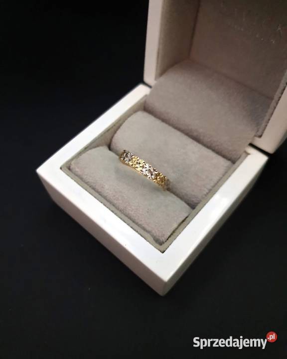 ŁADNY ZŁOTY PIERŚCIONEK ZDOBIONY BIAŁYM ZŁOTEM Kołobrzeg