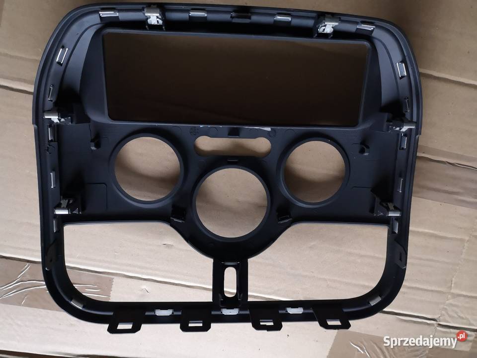 Renault Kangoo III Ramka 682605584R 682608894R Turek