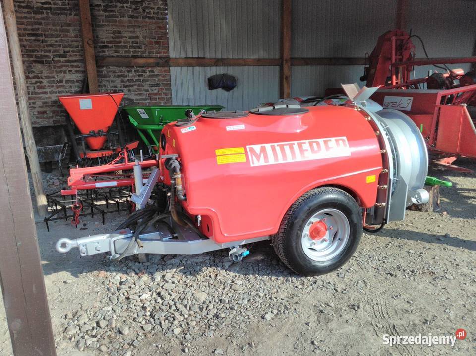 Opryskiwacz sadowniczy Steiner 1000l Opryskiwacze