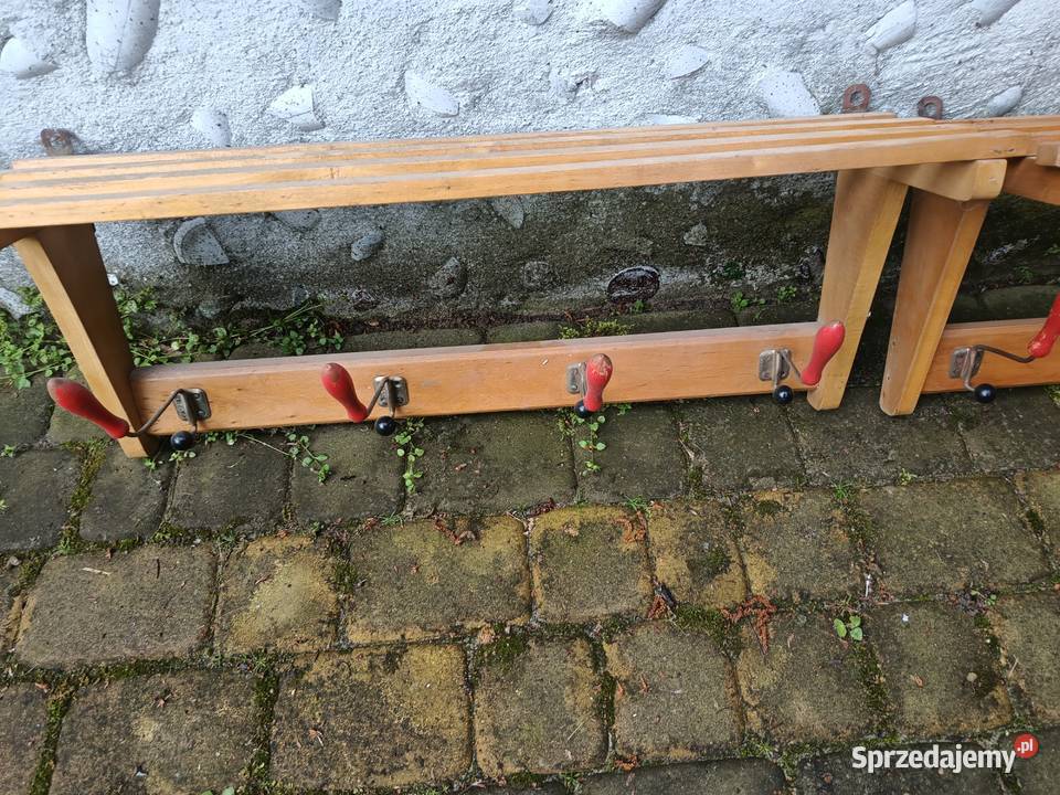 dwa wieszaki drewniane Pozostałe łódzkie sprzedam