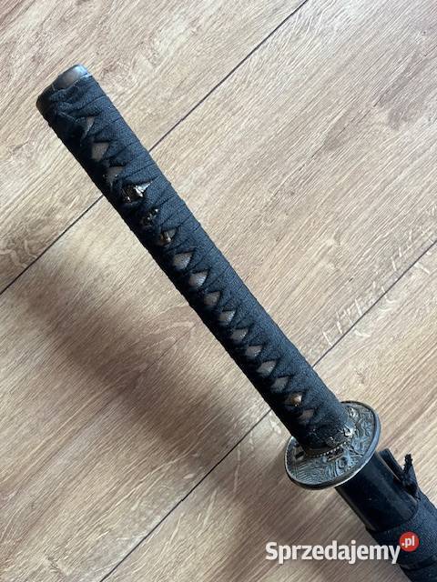 Katana miecz samurajski wykonany współcześnie