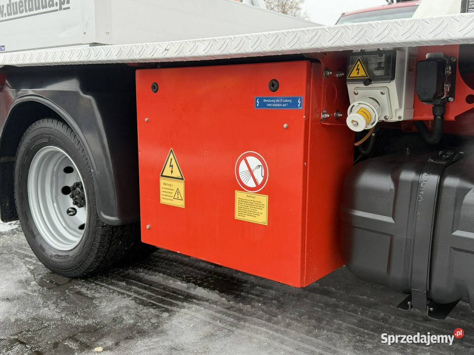 Nissan Cabstar Zwyżka Podnośnik Koszowy czerwony Widełki