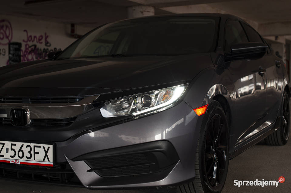 Honda Civic X wersja LX 20 iVTEC rocznik 2018 światła do jazdy dziennej