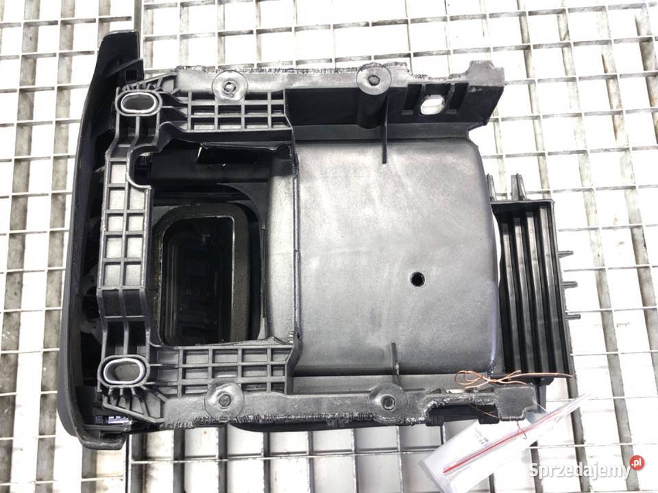 PODŁOKIETNIK VW GOLF VII Kombi 5G0863289C osobowe