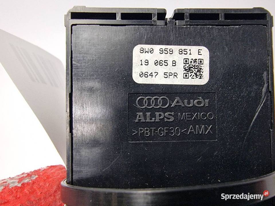 PRZYCISK AUDI A4 B9 8W0959851E osobowe Lipno