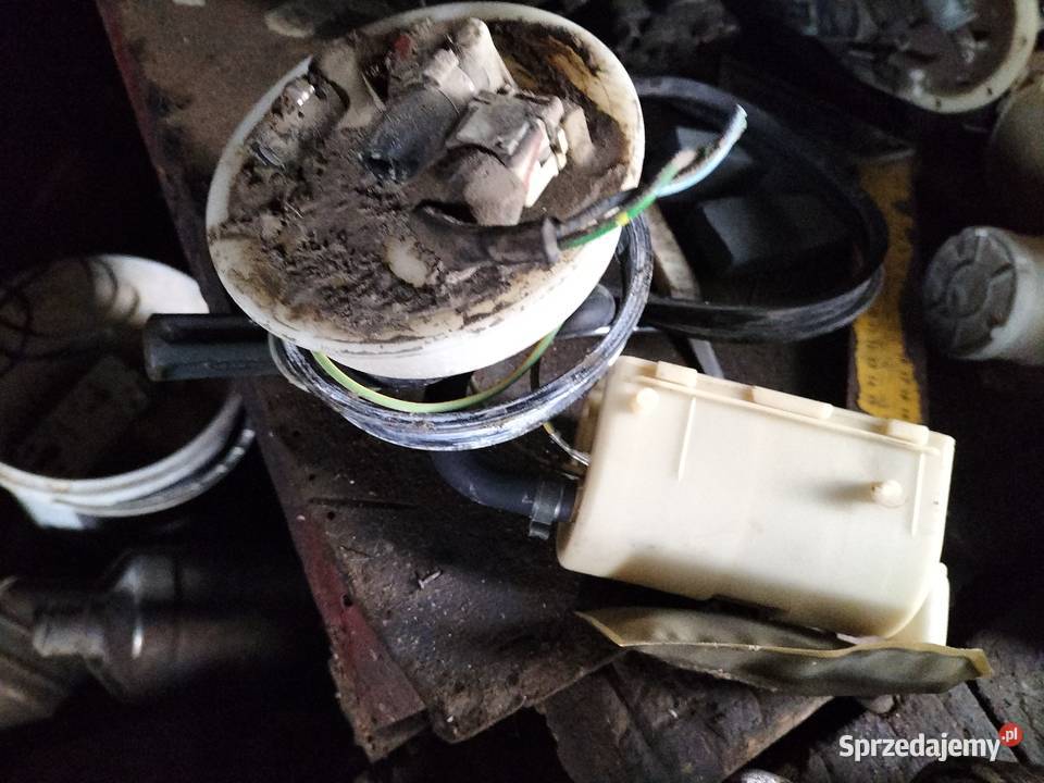 Pompa pompka pływak paliwa Peugeot 306 Kamień