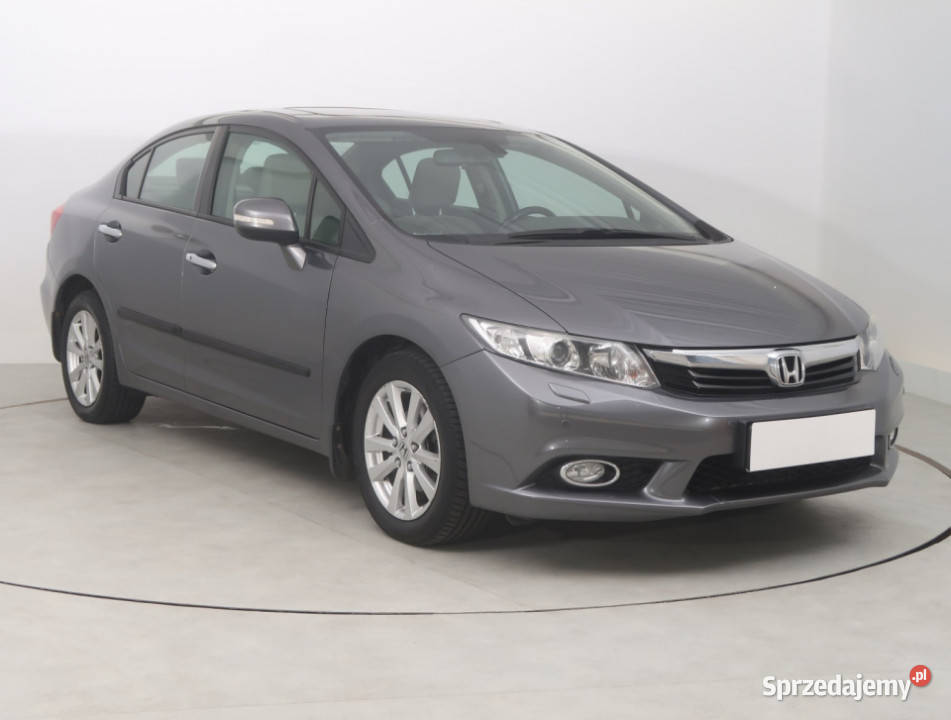 Honda Civic 18 iVTEC srebrny dolnośląskie Bielany Wrocławskie