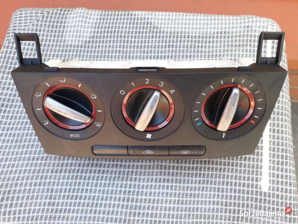 Panel klimatyzacji Mazda III C7X30 8114 sprzedam