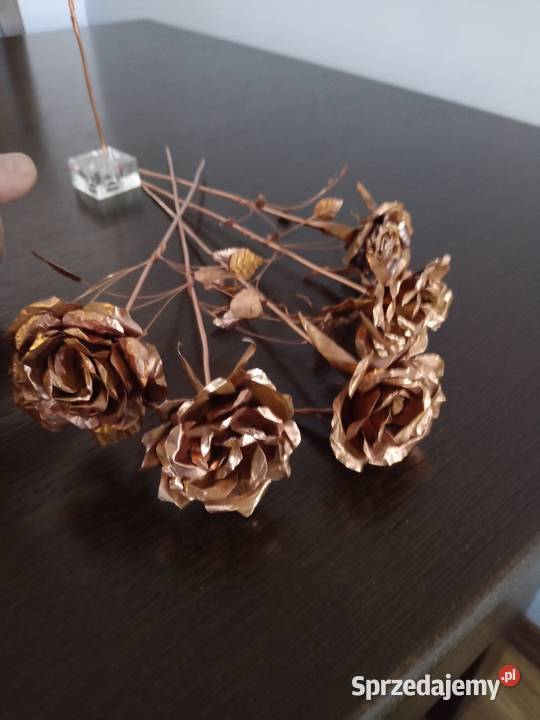 Róże miedziane metaloplasyka Rybnik