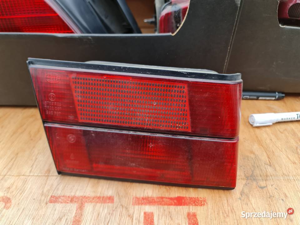 Bmw e34 lampa w klapę lewy tył Oświetlenie Żory