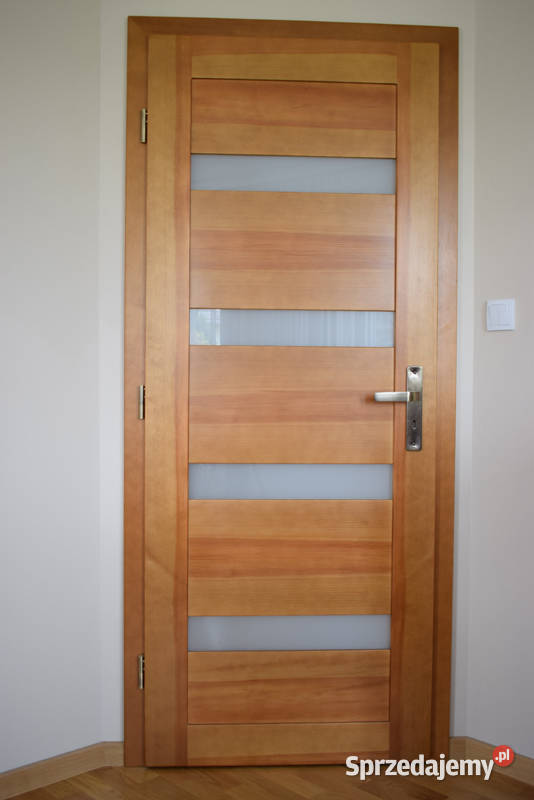 Drzwi wewnętrzne drewniane sosnowe jesionowe Drzwi i okna podkarpackie Ropczyce
