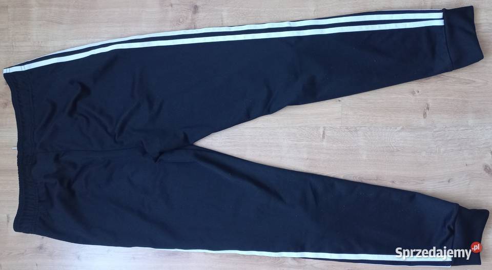 Spodnie dresowe Adidas rozmiar M młodzieżowa Koło sprzedam
