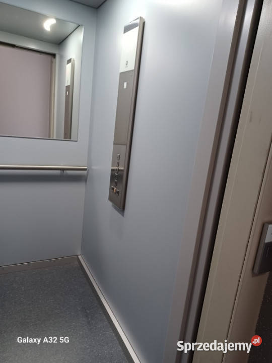 DUŻY APARTAMENT Z MOŻLIWOŚCIĄ ROZDZIELENIAHALA Liczba pokoi 4 Elbląg sprzedam