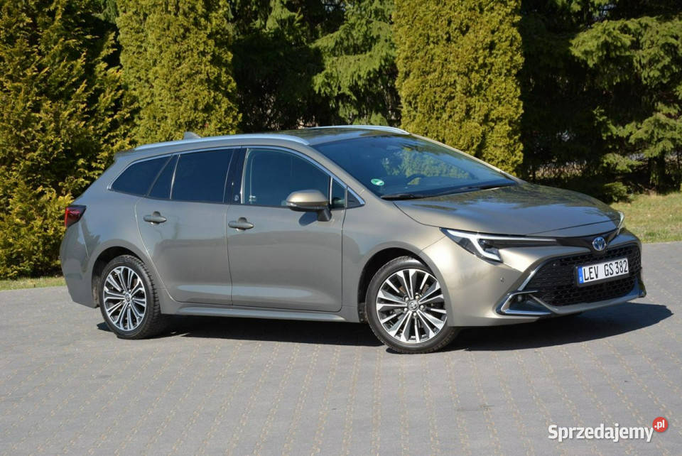 Toyota Corolla Lift FullLed RadarAcc BLIS AsPasa łopatki zmiany biegów
