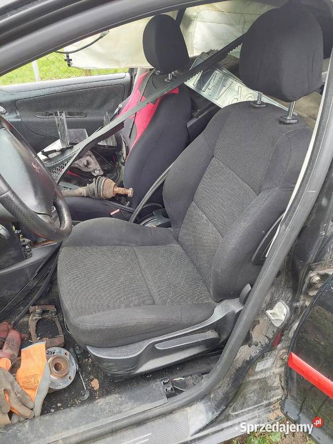 Fotel kierowcy lewy Peugeot 207 5D Przyborów sprzedam