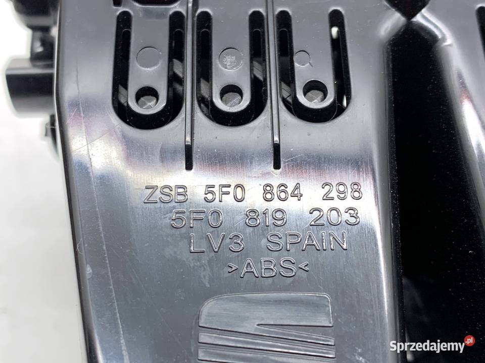 KRATKA NAWIEWU TYŁ SEAT LEON III 5F0864298 osobowe podkarpackie