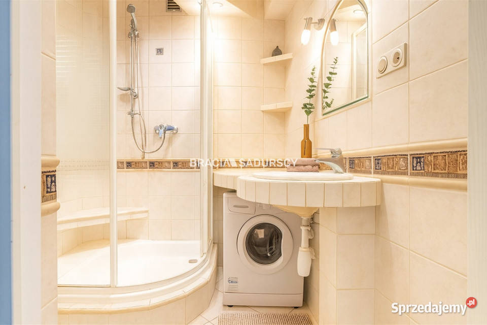 Sprzedam mieszkanie 333 metry 1pok Kraków własność