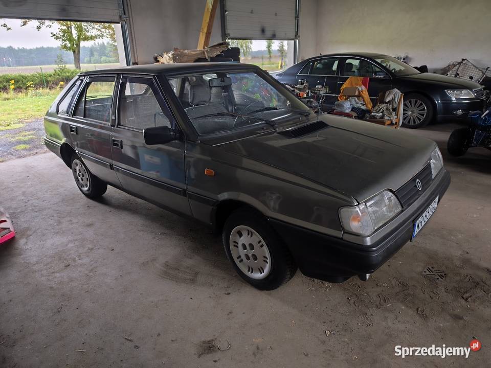Polonez 93r z fabryczną folią renowacji benzyna Aleksandrów Łódzki