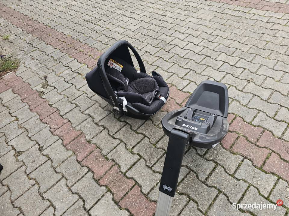 Fotelik samochodowy z baza MAXI COSI PEBBLE PRO Łódź