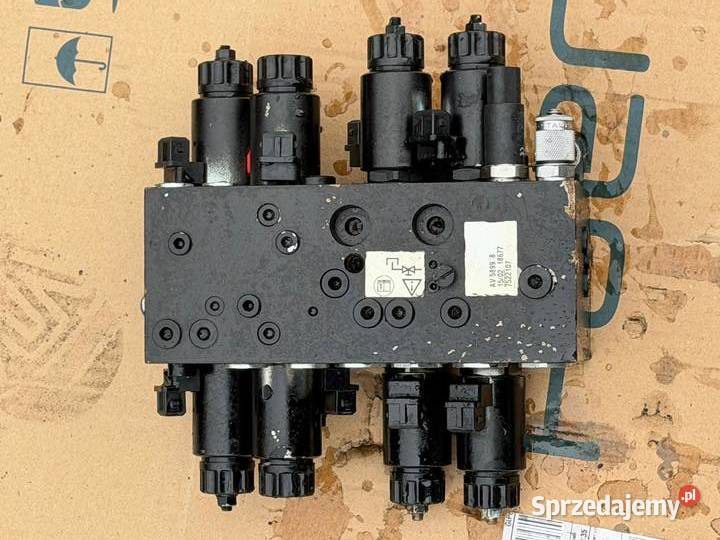 Rozdzielacz hydrauliczny AV5899 8 Antonie