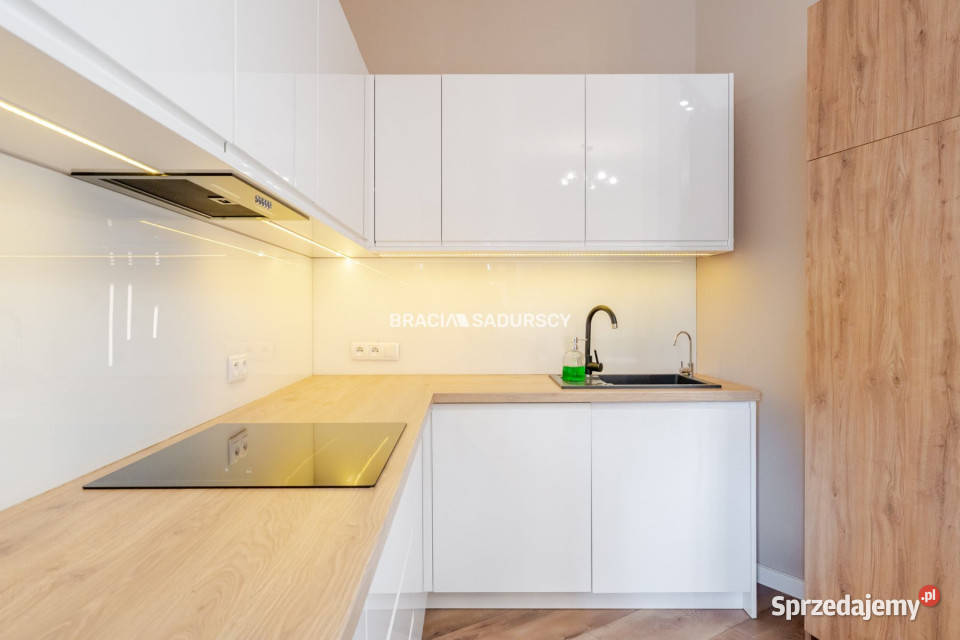 Mieszkanie 681m2 3 pokoje Kraków Barska