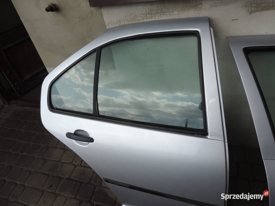 DRZWI PRAWY TYŁ VW BORA SEDAN LA7W Nowy Sącz