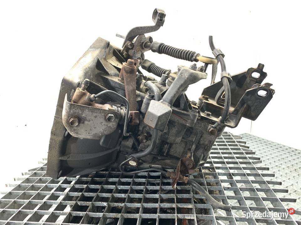 SKRZYNIA BIEGÓW TOYOTA YARIS II 13 87 0514