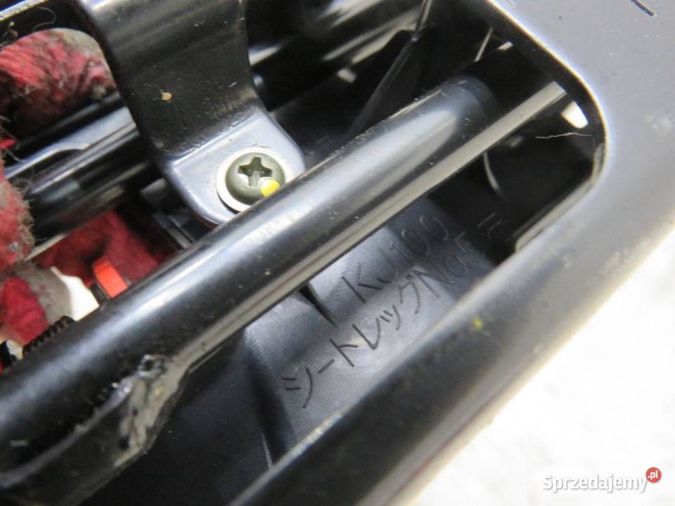 MOCOWANIE FOTELA LEWE 3 RZĄD LAND CRUISER 120