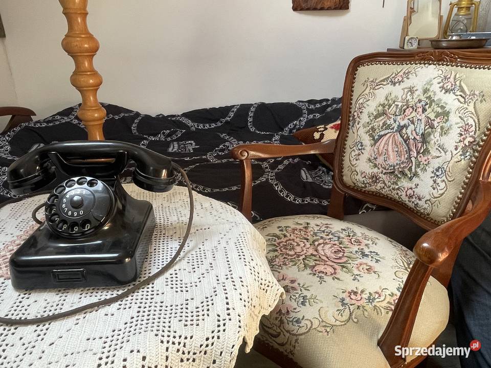 Komplet vintage stolik kawowy 2 Krzesła i Krosno sprzedam