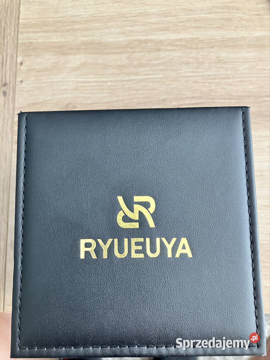 Elegancki zestaw RYUEUYA do Apple Watch 4445 mm