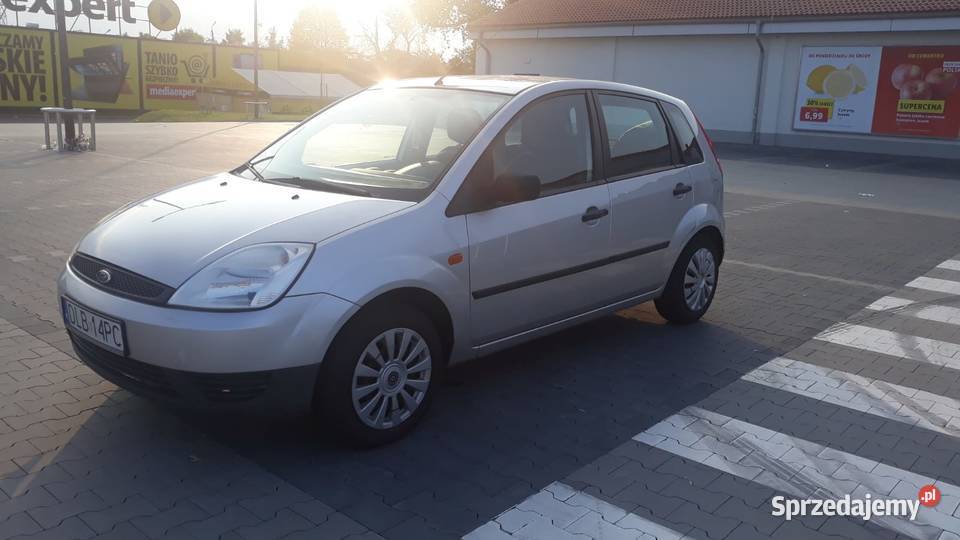 FORD fiesta mk5 125 benzyna srebrny Fiesta dolnośląskie Lubań