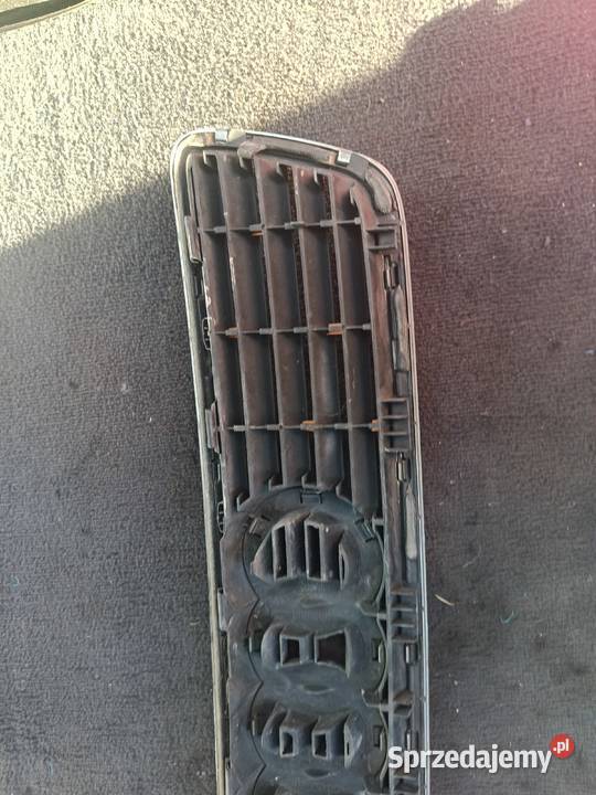 Grill Audi A4 B5 a18 Myszków sprzedam