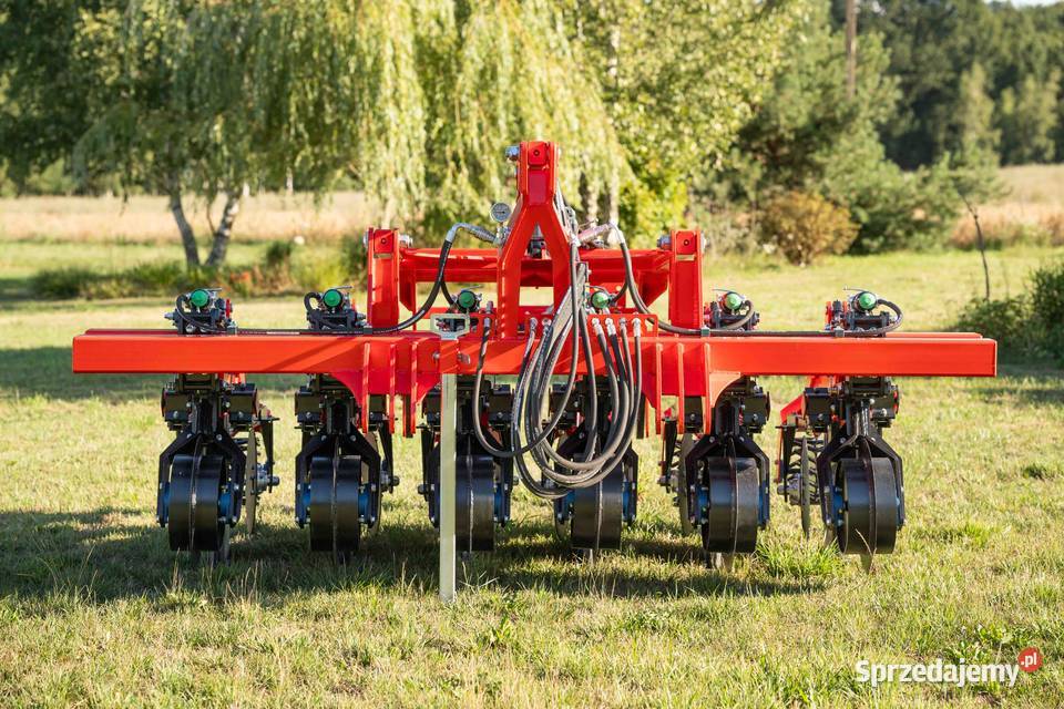 Agregat Strip Till uprawa pasowa 3 m zawieszany Gostynin
