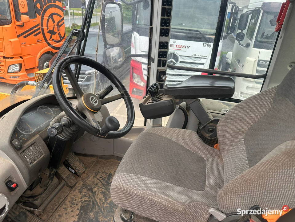 Ladowarka kolowa VOLVO L 110 H Warszawa