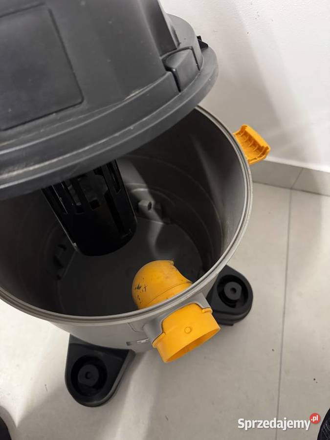 2 Odkurzacz przemysłowy 1300W Titan 16l Lesieniec