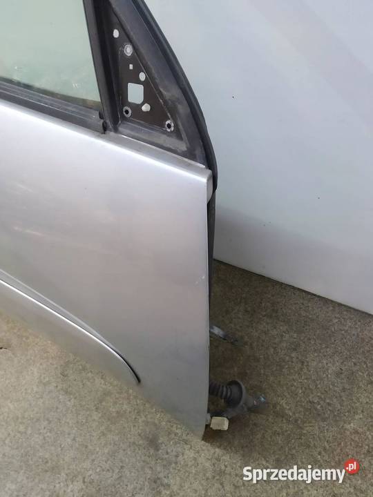 DRZWI PRAWE PRZÓD SREBRNE 1D4 Toyota RAV4 II sprzedam