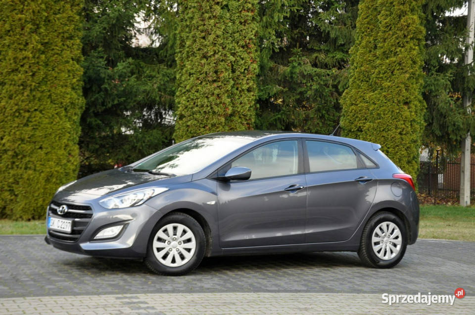 Hyundai i30 14i100LiftLedKlimatyzacjaWelurI manualna