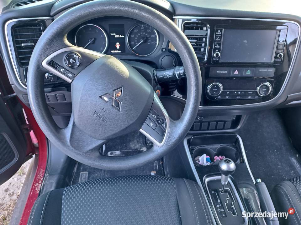 Mitsubishi Outlander 24 AWD 2018 134000km Outlander Przypki