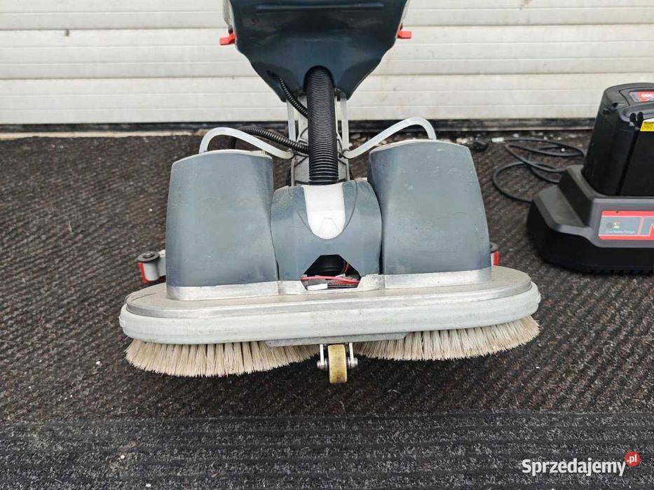 Szorowarka Numatic 244NX bateryjna z ładowarką Góra sprzedam