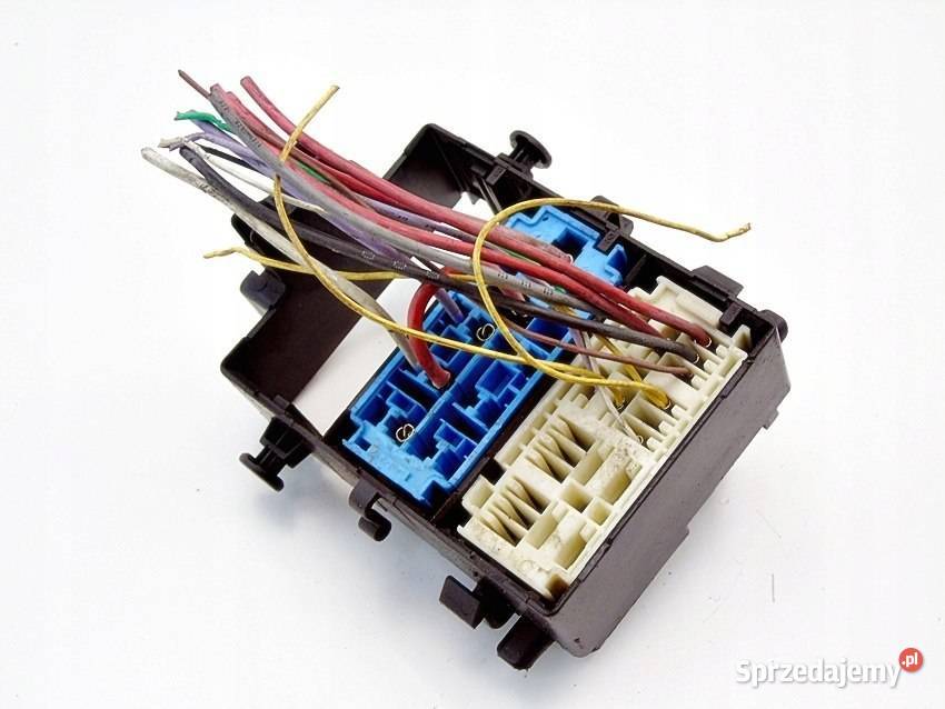 SKRZYNKA BEZPIECZNIKÓW LAGUNA II KOMBI Pozostałe Sosnowiec sprzedam